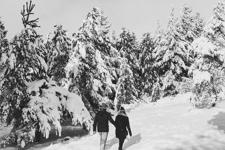winter snow honeymoon session in Portugal