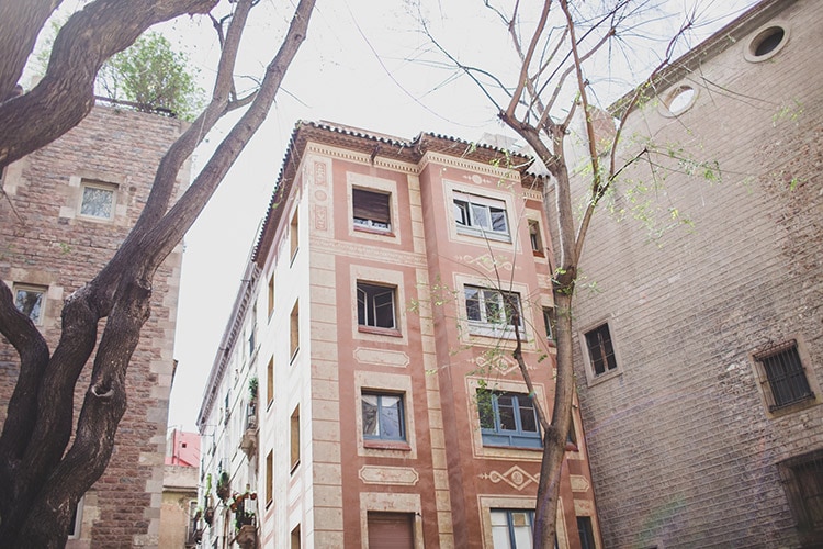 gotic houses in barcelona honeymoon