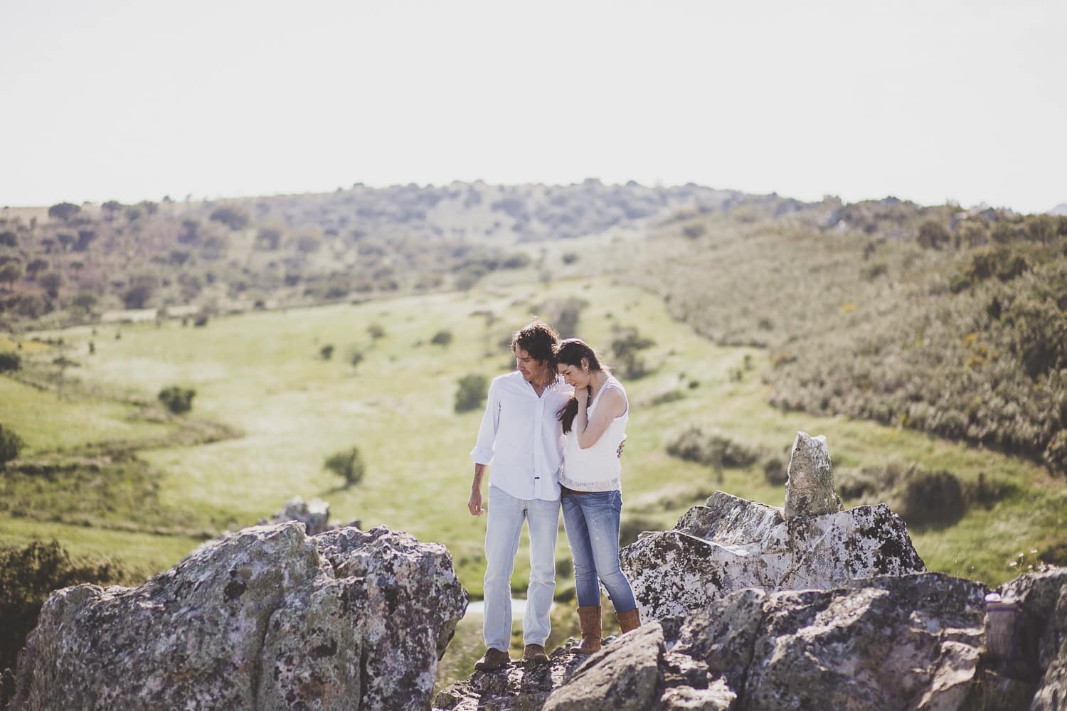 spain countryside pre wedding photographer rustic natural modern at the beautiful landscapes with horses portugal sintra cascais