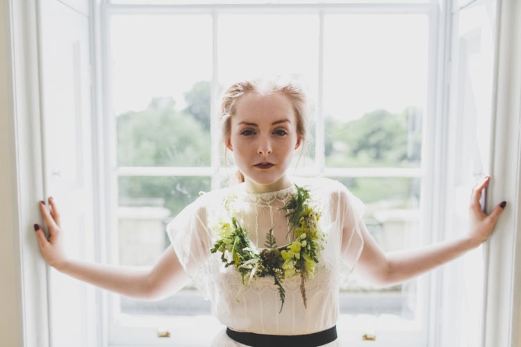 organic and natural bridal portrait in london artistic photographer clissold house