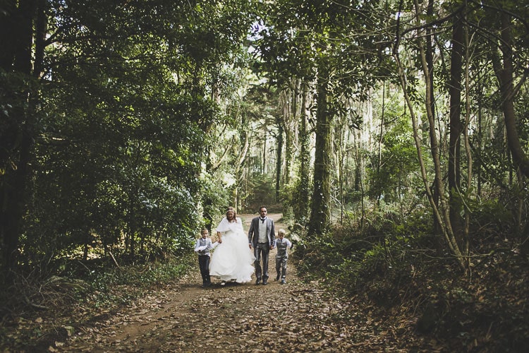 Small forest wedding in Portugal – Deva & Kim – just breathe