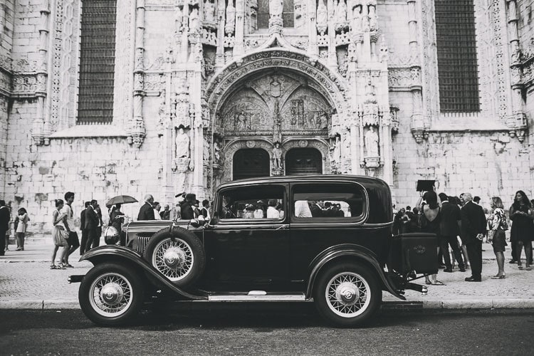 photography of old vintage car in portugal vintage wedding small elopment monastery of jeronimos