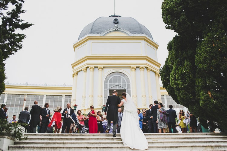 happy newwedly bride and groom at vintage wedding venue pavillion lisbon portugal