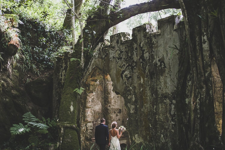 couple session after elopement in chapel ruins at the lord byron monserrate palace in Sintra jesuscaballero.com #botanical #picnic #boho #elopement #american #europe #destination #wedding #sintra #portugal
