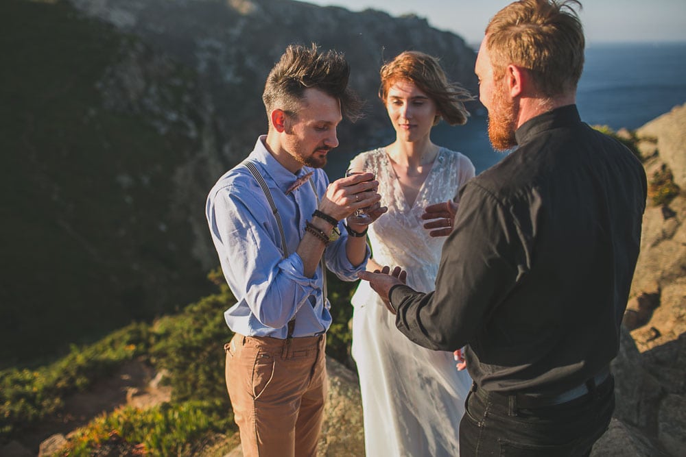 pastor elopement couple in cliffs