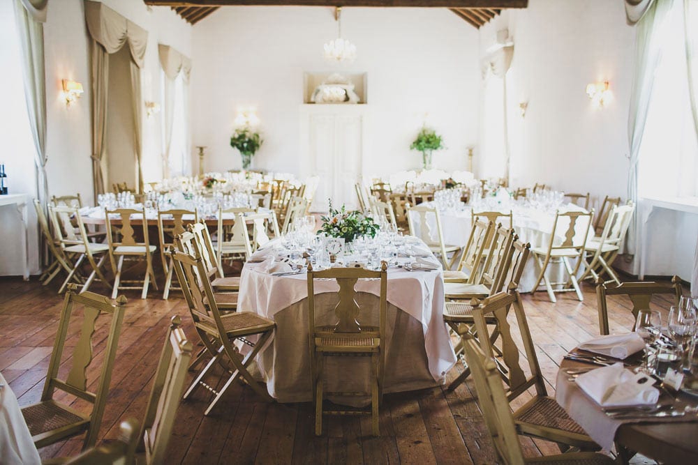 barn tables for 175 guest wedding in quinta santa ana gradil