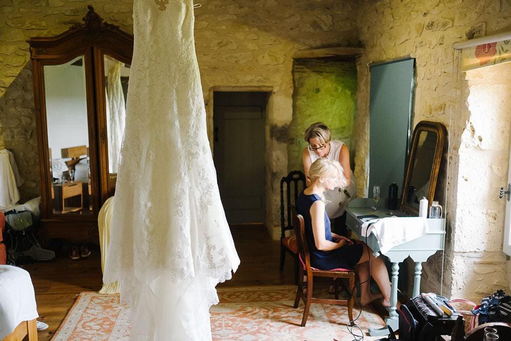 bride dress by pronovias in Chateau Puissentut for rustic french wedding www.jesuscaballero.com #rusticwedding #minimalist #pronovias #weddingdress #gown #countryside #frenchwedding #ChateauPuissentut www.jesuscaballero.com