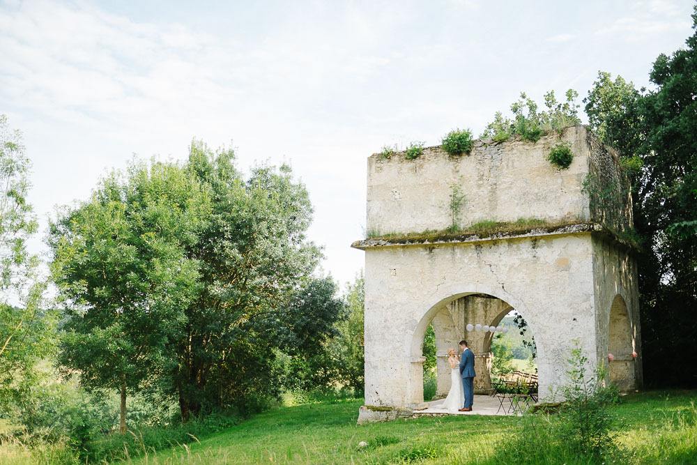 Chateau Puissentut charming countryside wedding eva-andrew