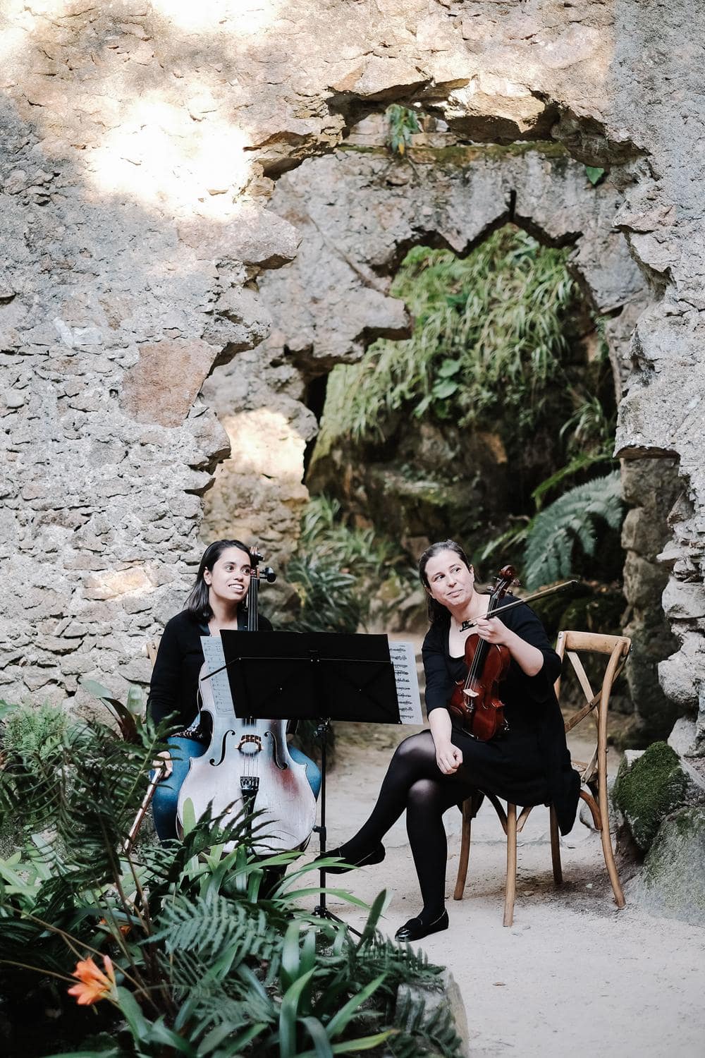 music at chapel ruins in Monserrate palace Sintra #sintrawedding #outdoorwedding #sintraelopement #portugalphotographer jesuscaballero.com