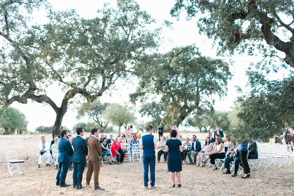 ceremony under the trees at alentejo wedding