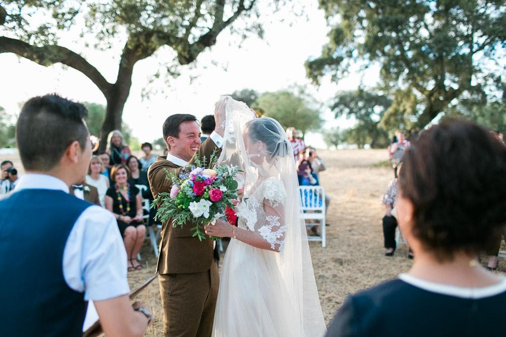 firstlook at countryside wedding