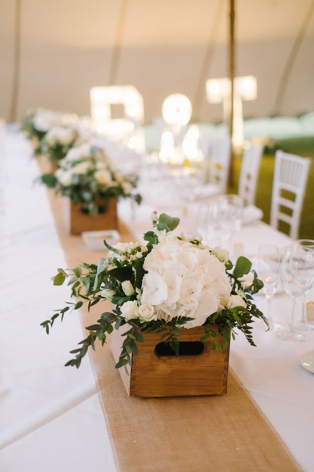 natural wedding flowersboho wedding #naturalflowers #britishroses #whiteroses #olivedecoration #rusticwedding #bohowedding #rondamountainresort jesuscaballero.com