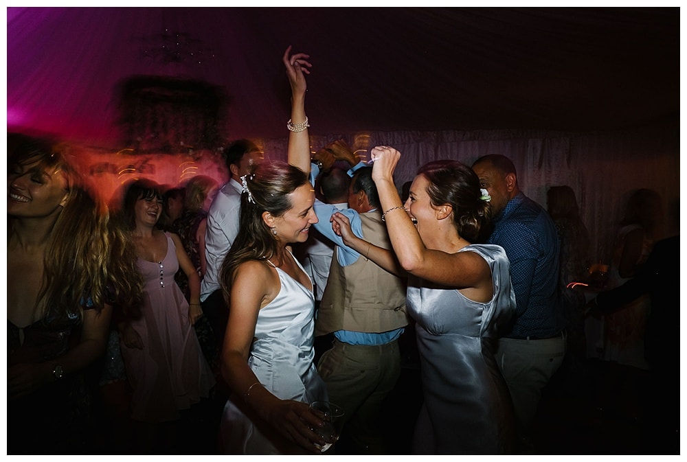 party dance at french boho wedding dordogne #partydance #marryinfrance #bohowedding #franceweddingphotography #dordognewedding #bergeracwedding #frenchwedding #chateauwedding jesuscaballero.com