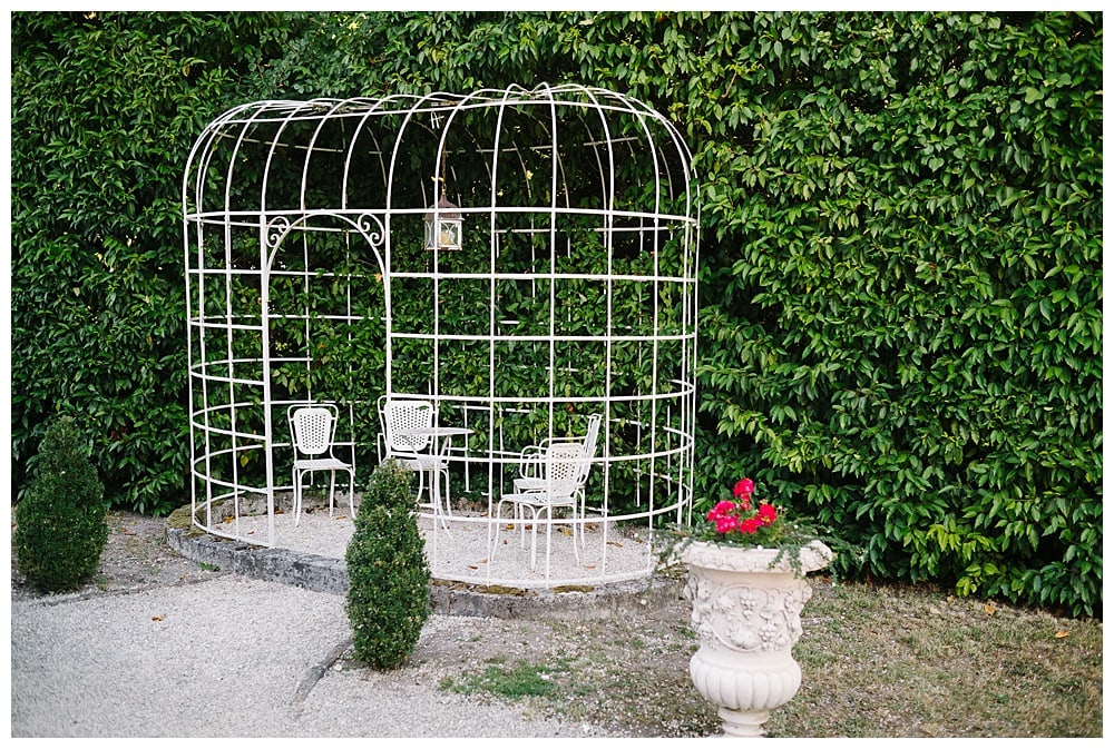 details of iron garden courtyard #chateaulagauterie #chateauwedding #marryinfrance #bergerac #franceweddingphotography #dordognewedding #bergeracwedding #frenchwedding #southwestfrancewedding jesuscaballero.com