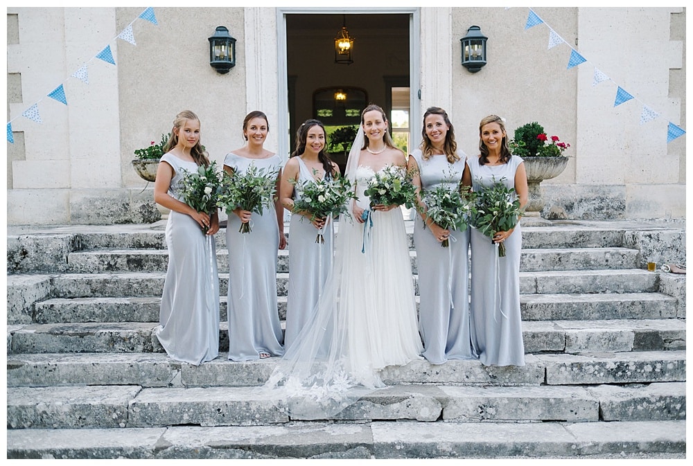 bridal party at chateau la gauterie #chateaulagauterie #bridesmaids #bridalparty #bergeracwedding #frenchwedding #southwestfrancewedding jesuscaballero.com