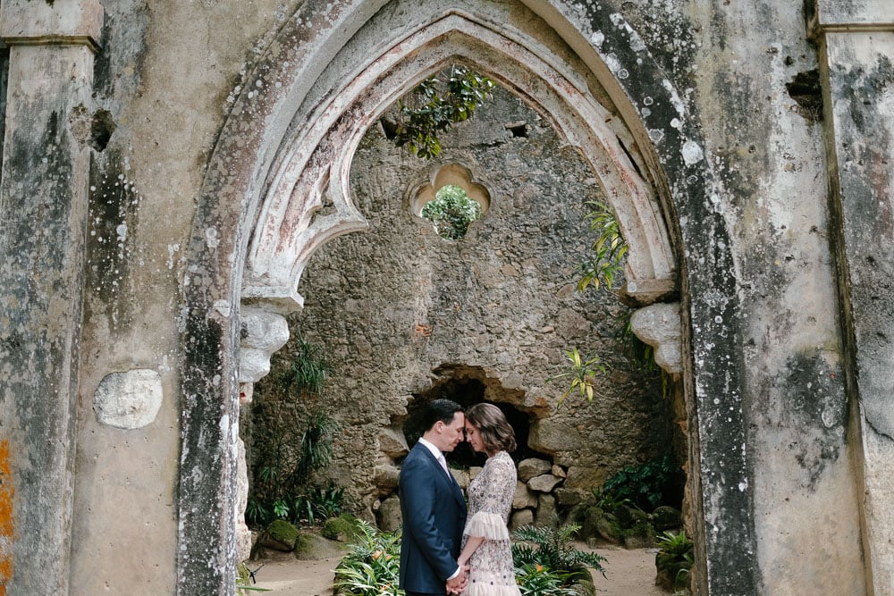 candid portraits at chapel ruins in forest elopement at nature in sintra