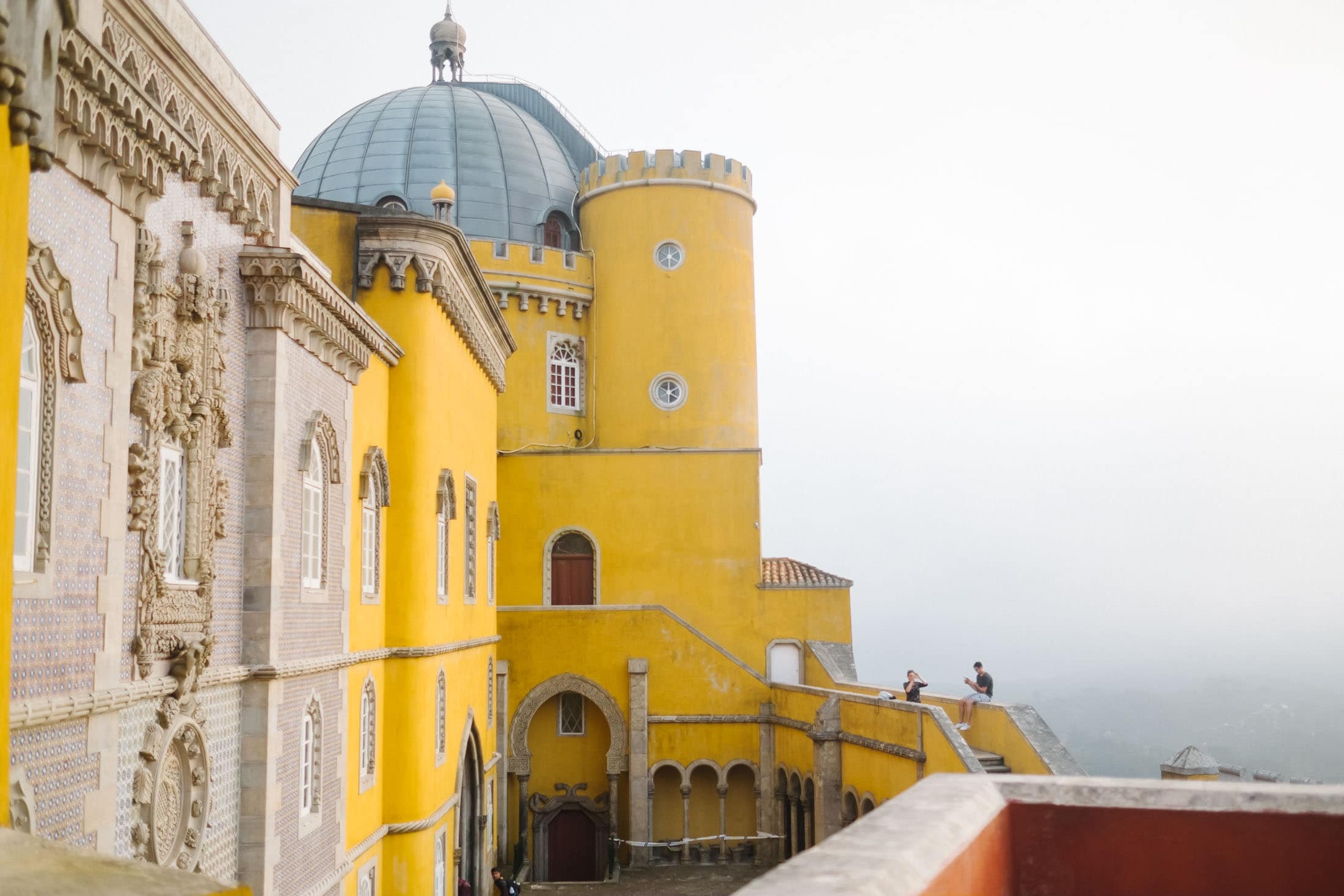 yellow color in pena palace
