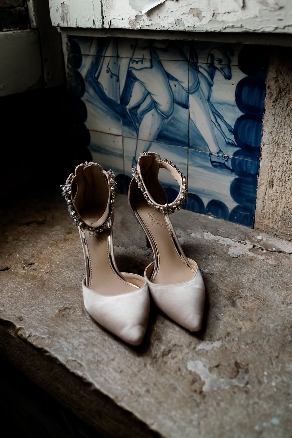 wedding shoes with tiles