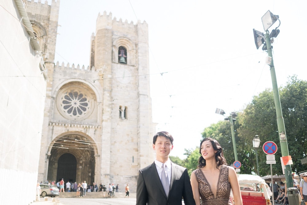 An American wedding couple in Lisbon