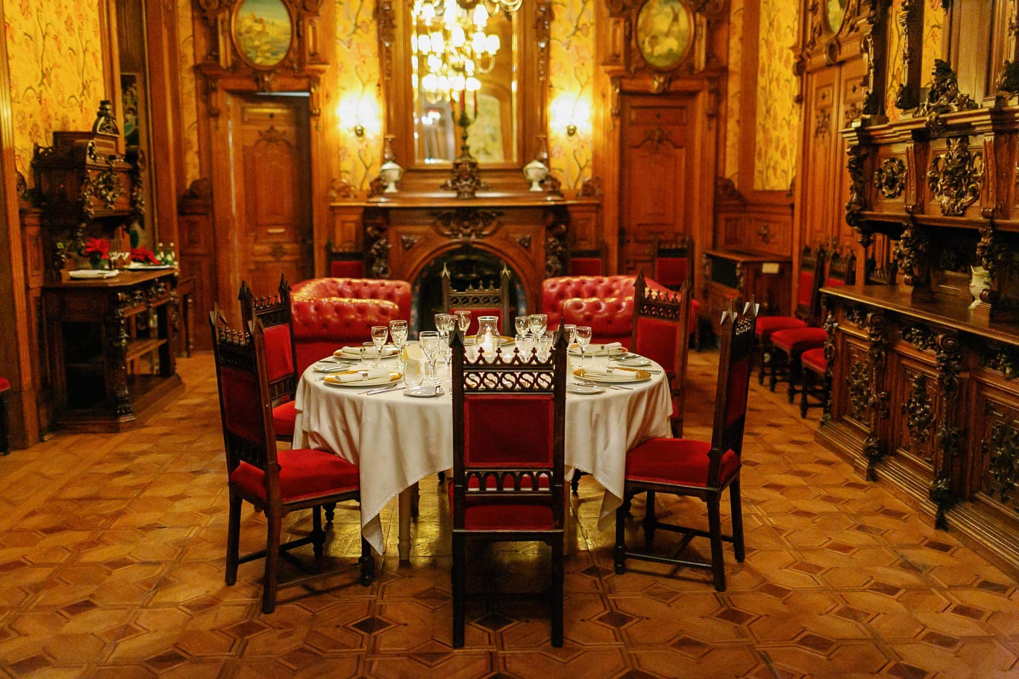 renaissance room in Pestana Palace